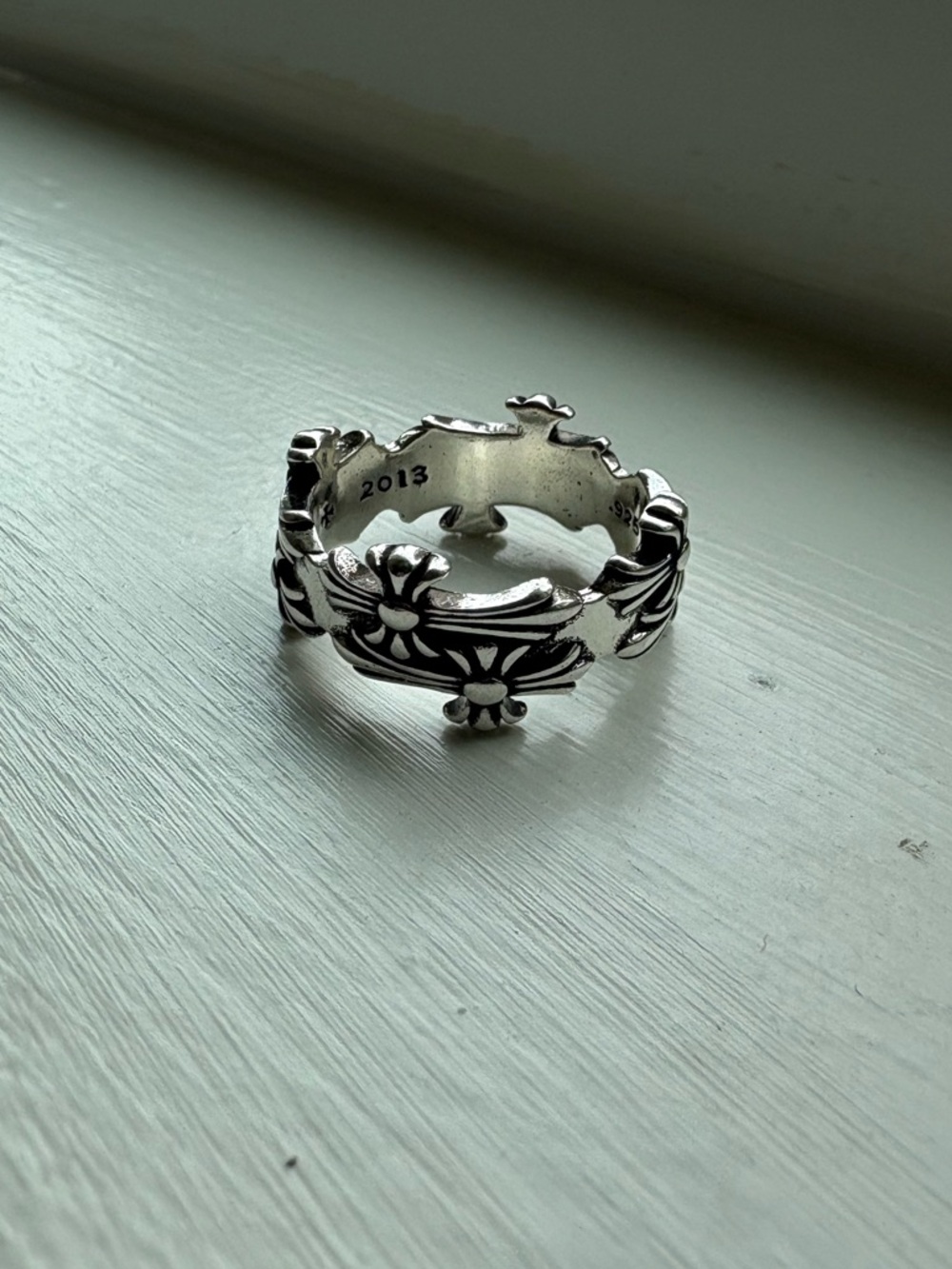 Vintage Silver Tone Ring - Y2K / Edgy Unisex Style - Picture 3 of 4